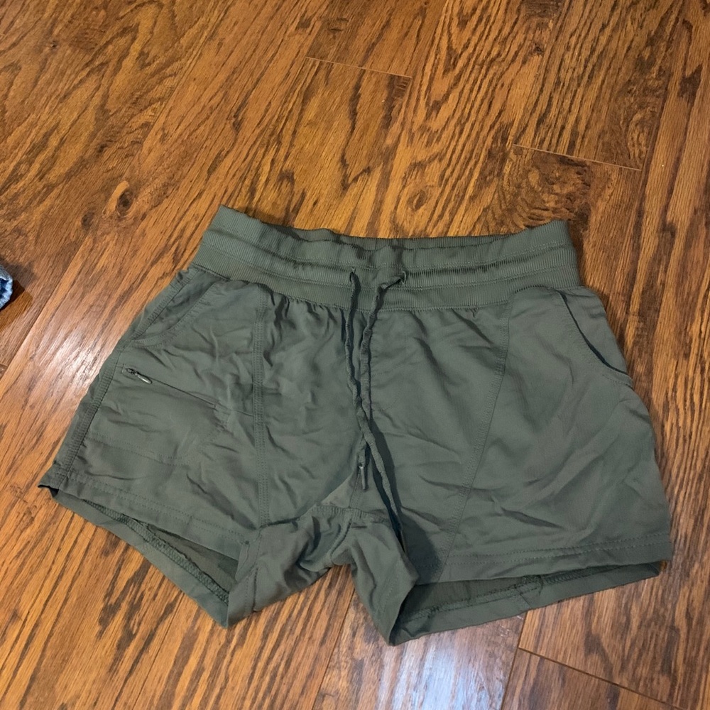 Lounge/active shorts